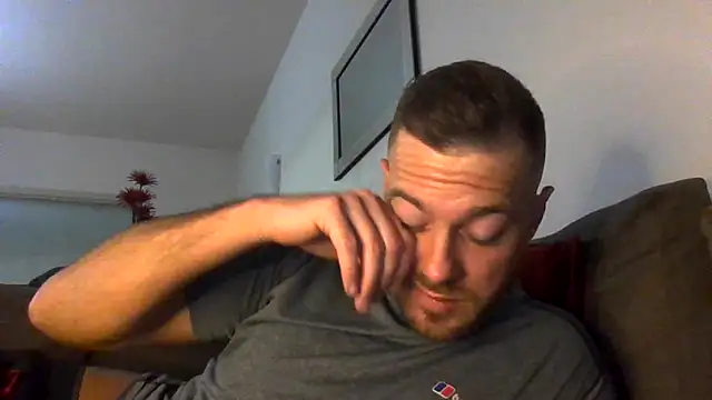 Онлайн чат XXX cheekycherryx