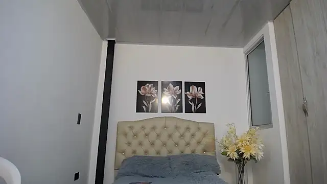 pinky_f00x Chat XXX live