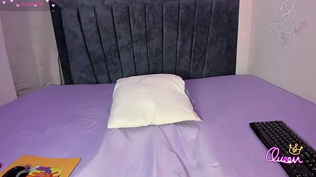 Chat +18 de emmie_bunny ao vivo