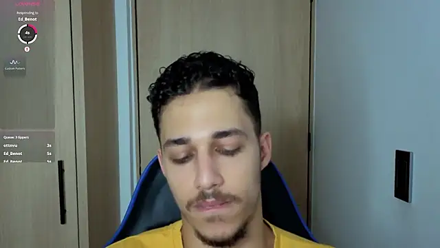 แชท XXX สดของ orionblaze69_