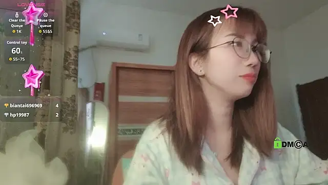 XXX chat uživo modela Lili_666