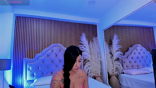 Chat +18 de SelenaStonne ao vivo