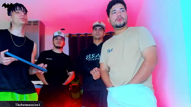 TheBatMansion Show Webcam