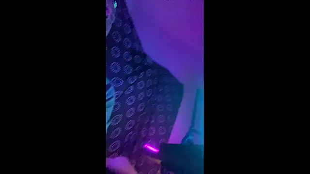 Chat +18 de Guyst049 ao vivo