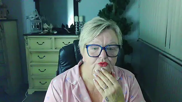 BridgetBlueEyes Chat XXX in diretta