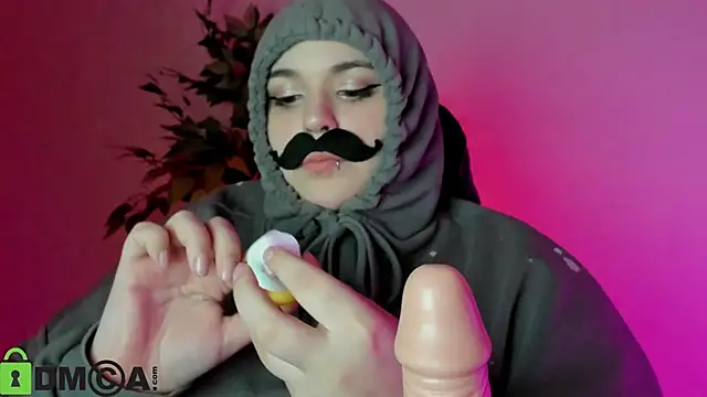 Mia_R0ss Chat XXX in diretta