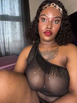 QUEEN_NOBUHLE_FEMDOM_777 Adlı Modelin Web Kamerası Şovu