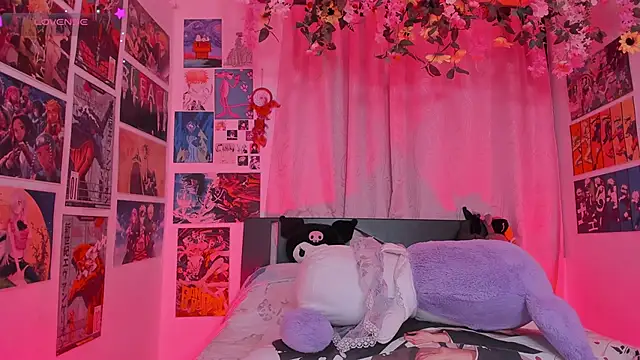 MissCurvyTop Chat XXX in diretta