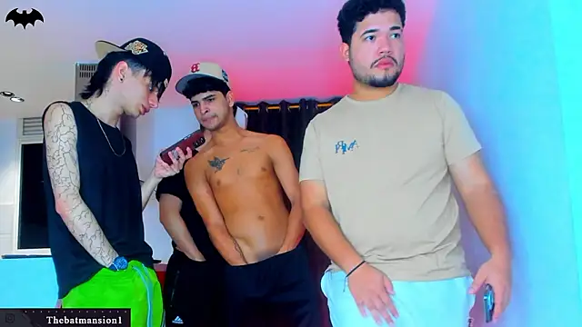 TheBatMansion Show Webcam