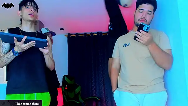 TheBatMansion's Live XXX Chat