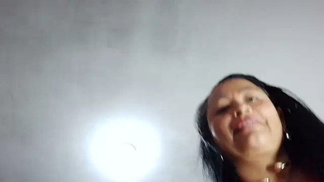 Chatroom XXX en direct de ScarletthJhonson-