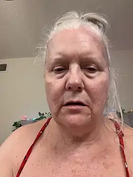 Chat +18 de Kaitlyn_Winters ao vivo