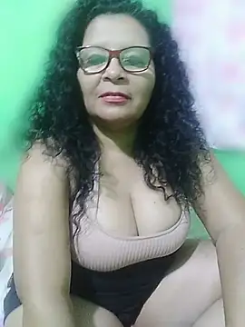 Amarantha25 élő XXX-chatje