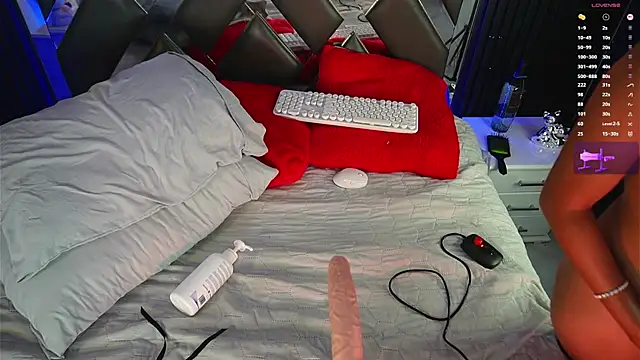 charlotte_01 élő XXX-chatje