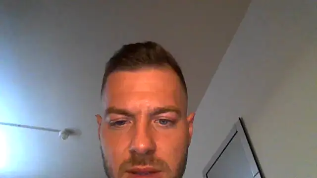 cheekycherryx: онлайн-секс-чат