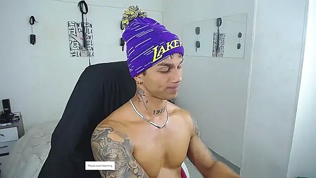 Leonard_Price Live XXX-chat