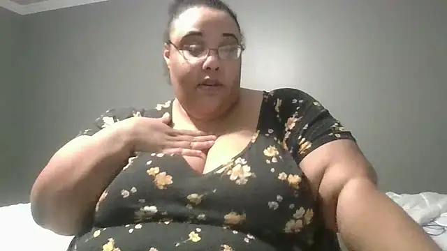 Pokazy przed kamerką – SexyBBW10790