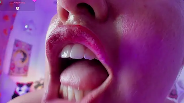 naharasoller's Live XXX Chat