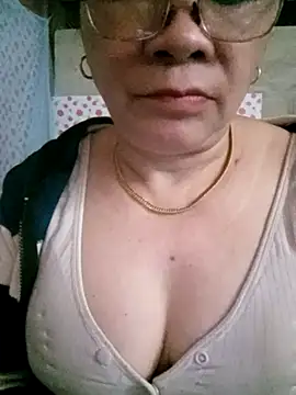 small-house123's Live XXX Chat