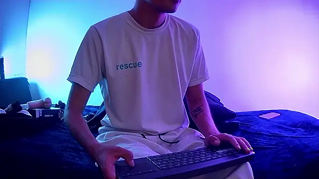 Chatroom XXX en direct de nicolatinboy