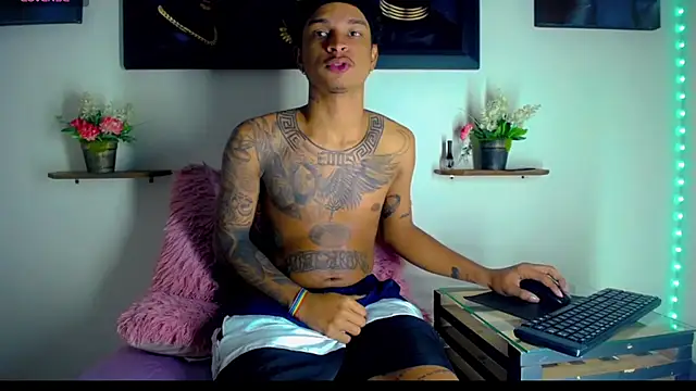 Chat XXX Live Tatoo_Noah
