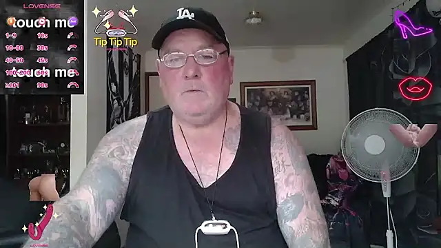 KINKYBLUEYES69 élő XXX-chatje