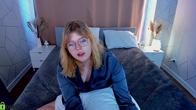 XXX chat uživo modela luna_c0ra