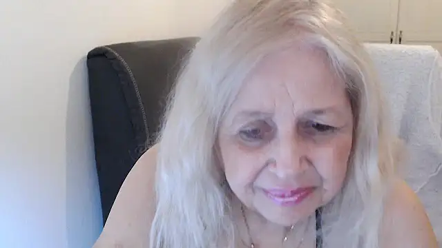 SusiLifeXXX: онлайн-секс-чат