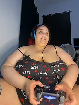 Exotic_Queen_ élő XXX-chatje