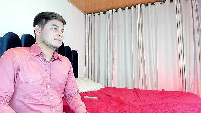 แชท XXX สดของ CameronyMartinn