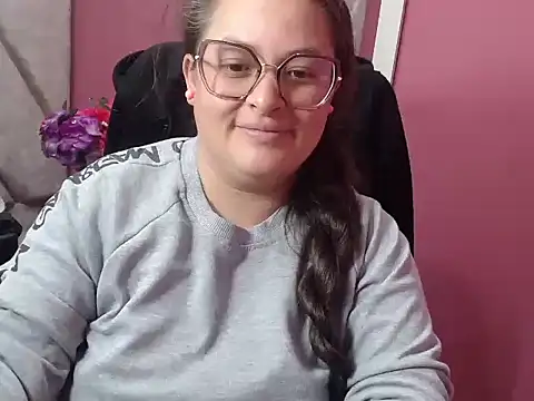 Chatroom XXX en direct de Sarah_Boobs_