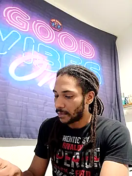 عرض كام Mikaaa97