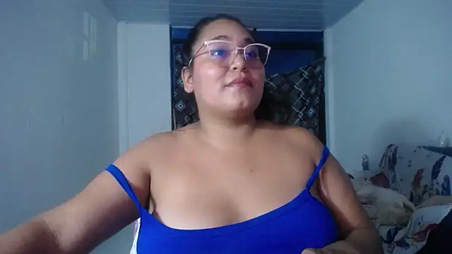 sirena_15 Chat XXX in diretta