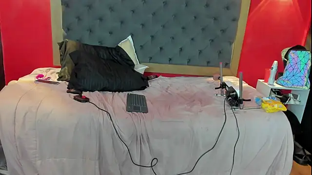 Chat +18 de YayaHilton ao vivo