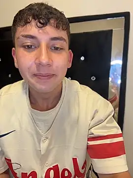 Онлайн чат XXX oliver_kyy