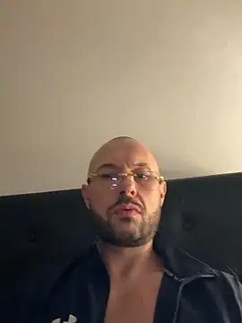 Guitccch Live XXX-Chat