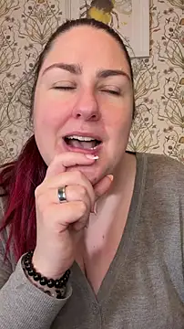 Lacey-BBW Live XXX Chat