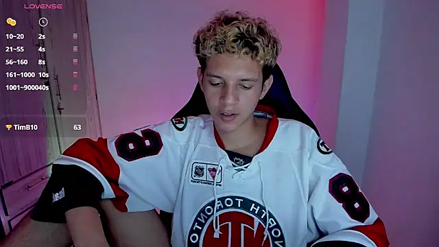 tylernova – Naživo XXX chat