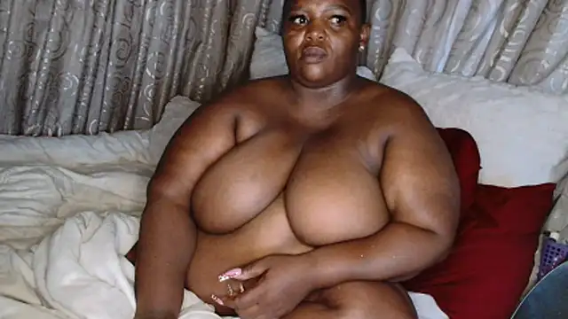 Bustyboobs02xx's Live XXX Chat