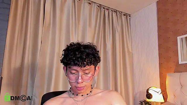 แชท XXX สดของ liam_twiink