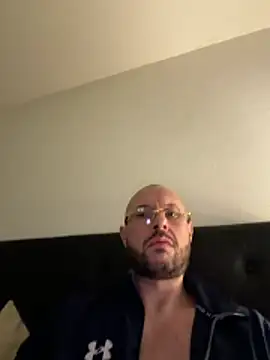 XXX chat uživo modela Guitccch