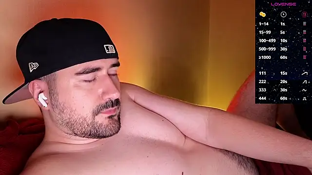 Chat XXX en directo de DominantTheo