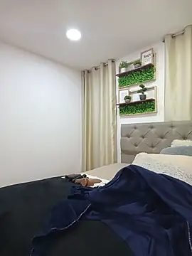 sasi_luna's Live XXX Chat