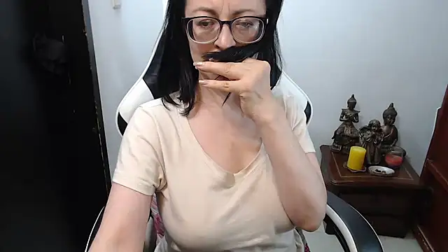 Chat +18 de AnasstaciaEvans ao vivo