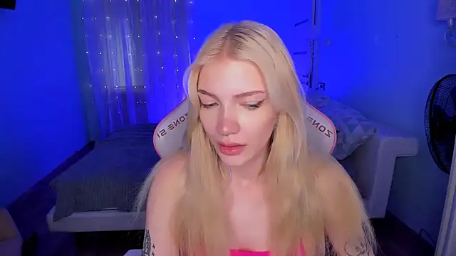 AnyaTaylor_: απευθείας συνομιλία ΧΧΧ