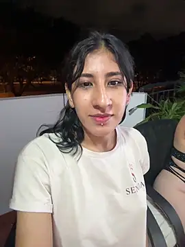 Chatroom XXX en direct de Violet_rousse7