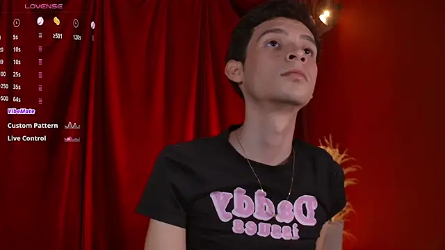 VicenteFerrer's Live XXX Chat