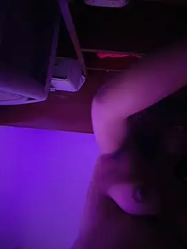 Chat XXX en directo de Woo_isDaphne