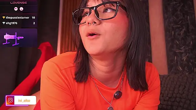 XXX chat uživo modela Ivi_Aiko