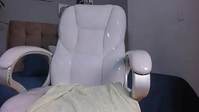 Chat XXX en directo de aleja_cute_